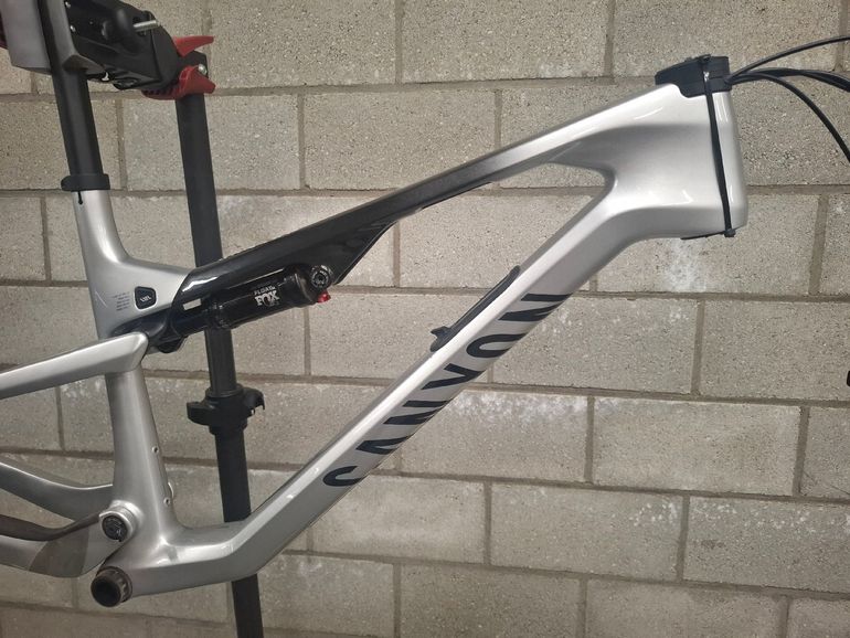 Käytetty Canyon LUX Frameset 2025 Mountainbike — kuva 2 / 15