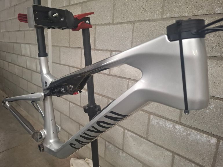 Käytetty Canyon LUX Frameset 2025 Mountainbike — kuva 7 / 15