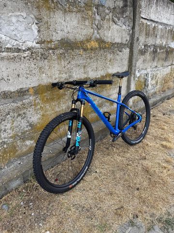 Used Pivot LES SL Team Powermeter 2024 Mountainbike, Blue — image 11 of 11