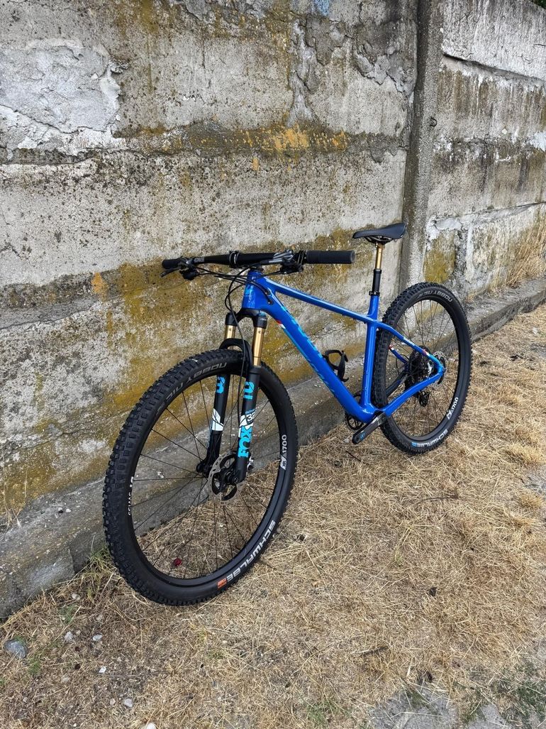 Used Pivot LES SL Team Powermeter 2024 Mountainbike, Blue — image 11 of 11