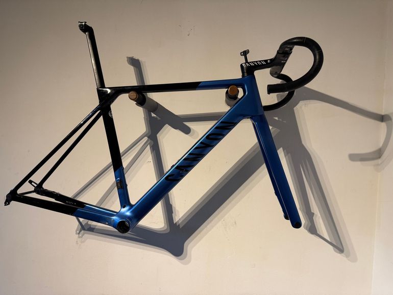 Tweedehands Canyon Ultimate CF SL 8 Aero 2023 Frameset 2023 Road & Gravel — afbeelding 22 van 23