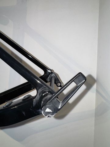 Tweedehands Canyon Ultimate CF SL 8 Aero 2023 Frameset 2023 Road & Gravel — afbeelding 16 van 23