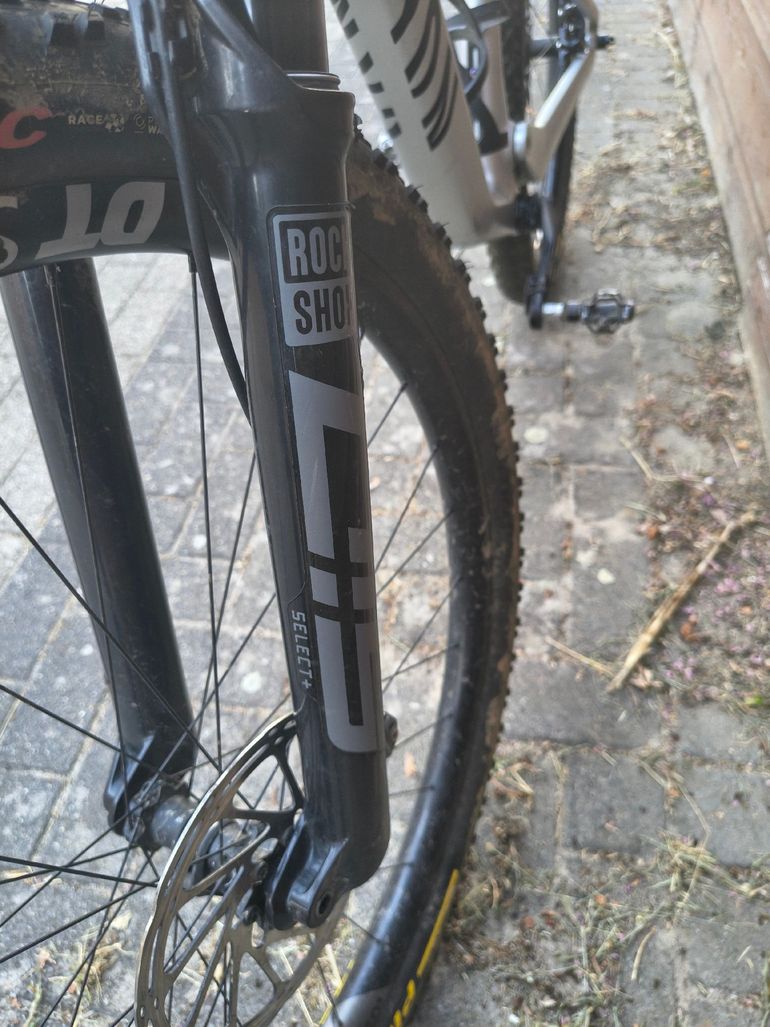 Gebrauchtes Canyon Lux Trail CF 9 2025 2025 Mountainbike, Hellgrau — Bild 13 von 13