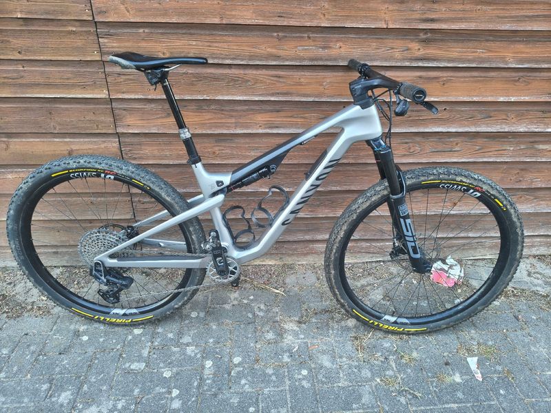 Used Canyon Lux Trail CF 9 2025 2025 MTB