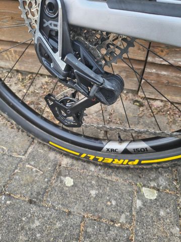 Gebrauchtes Canyon Lux Trail CF 9 2025 2025 Mountainbike, Hellgrau — Bild 3 von 13