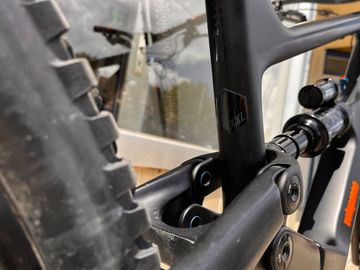 Gebrauchtes YT Industries Capra SRAM GX Eagle 2024 2024 Mountainbike, Schwarz, 29 — Bild 8 von 10