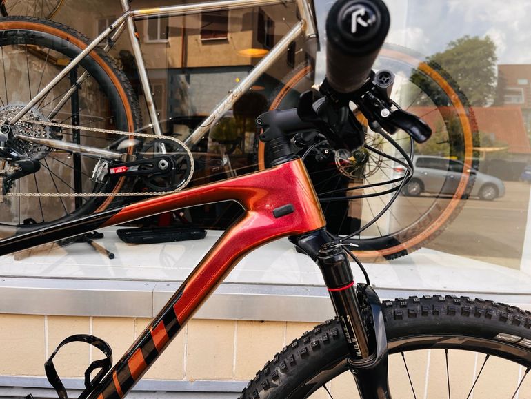 Używany Giant XTC Advanced 29 1.5 2022 2022 Mountainbike — zdjęcie 10 z 10