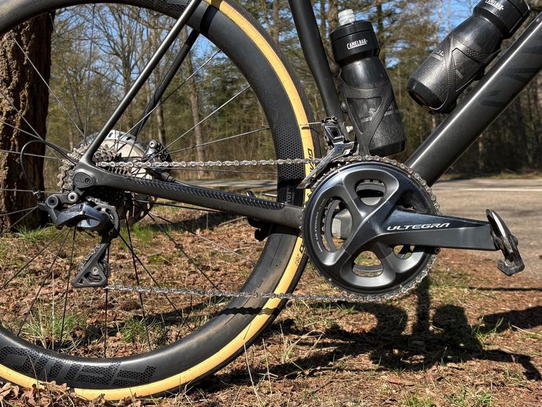Gebrauchtes Canyon Ultimate CF SL Disc 8.0 2018 2018 Road & Gravel, Schwarz — Bild 2 von 5