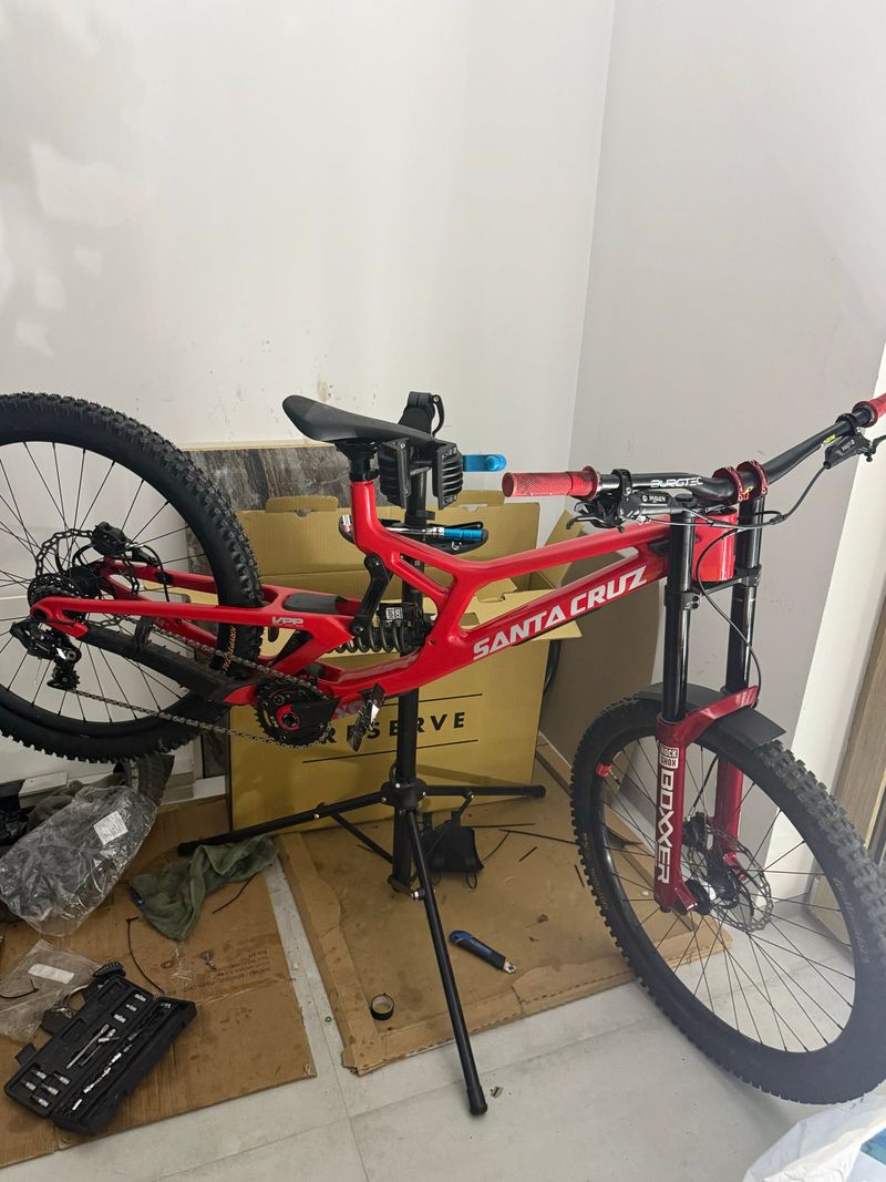 Used Santa Cruz V10 DH X01 / Carbon CC 2024 2024 MTB