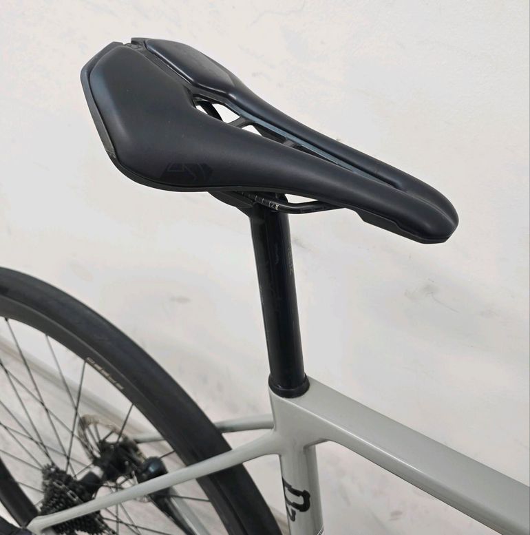 Used FACTOR O2 Disc 2024 Road & Gravel, Light Gray — image 12 of 30