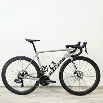 Used FACTOR O2 Disc 2024 Road & Gravel, Light Gray — image 16 of 30