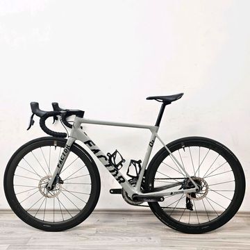 Used FACTOR O2 Disc 2024 Road & Gravel, Light Gray — image 3 of 30