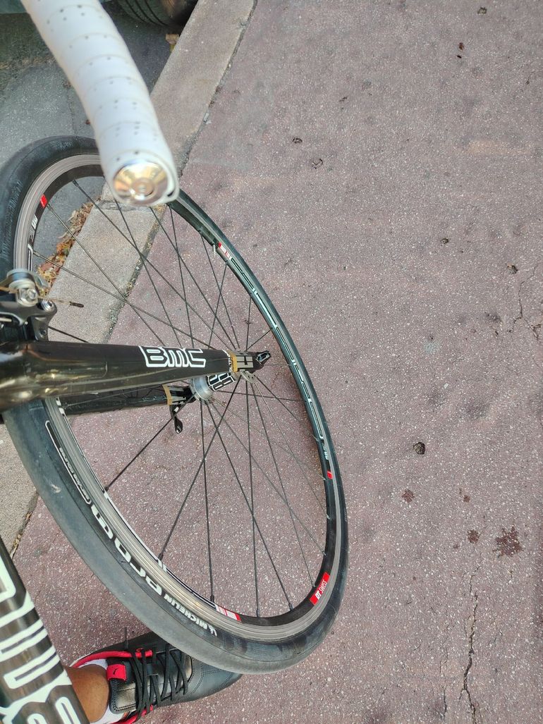 Used BMC Roadmachine Shimano Ultegra 2014 Road & Gravel, Black — image 8 of 9
