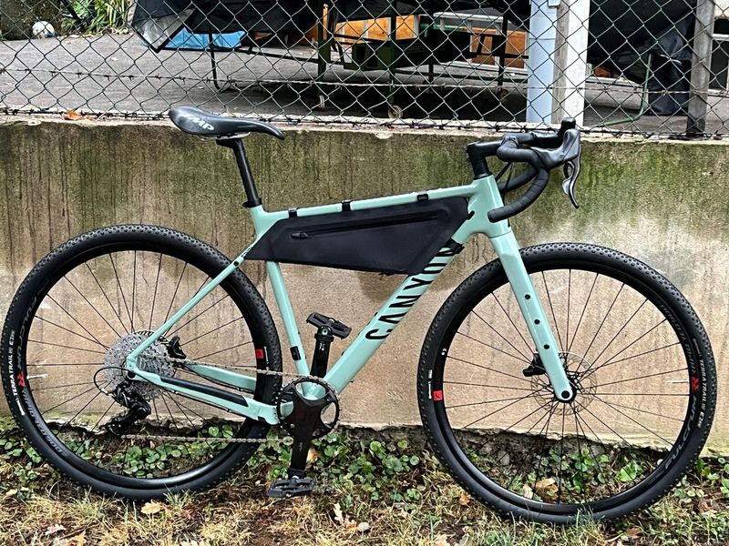 Käytetty Canyon Grizl 8 1by EKAR 2023 2023 Road & Gravel
