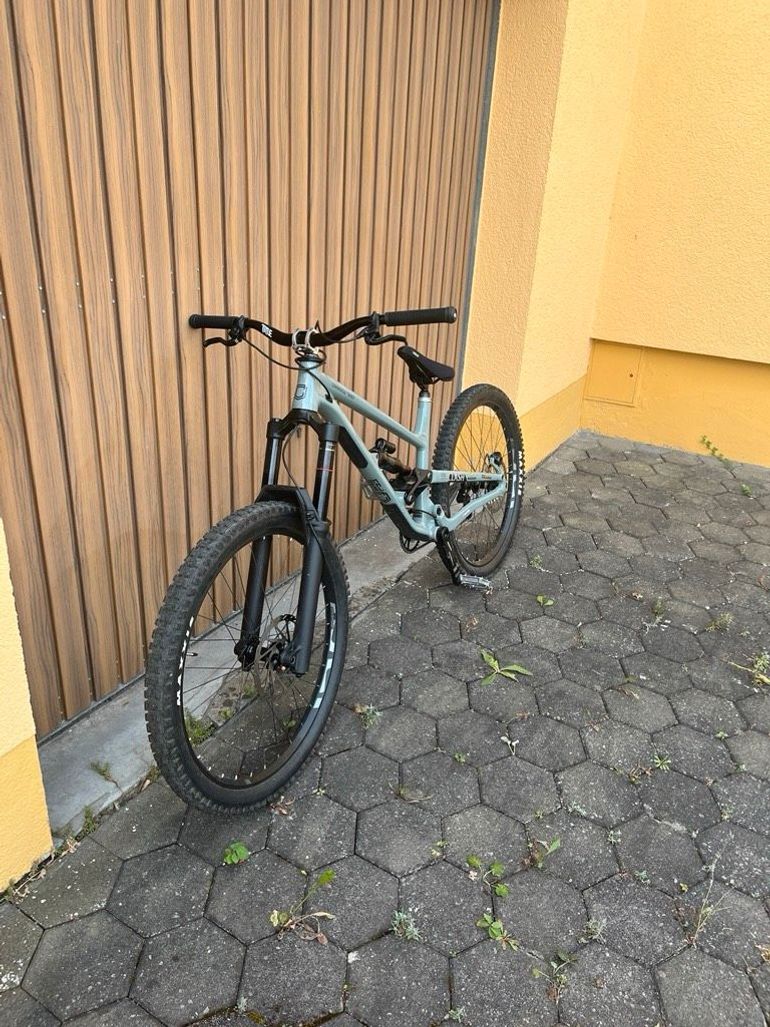 Brugt COMMENCAL CLASH 2025 2025 Mountainbike — billede 3 af 11