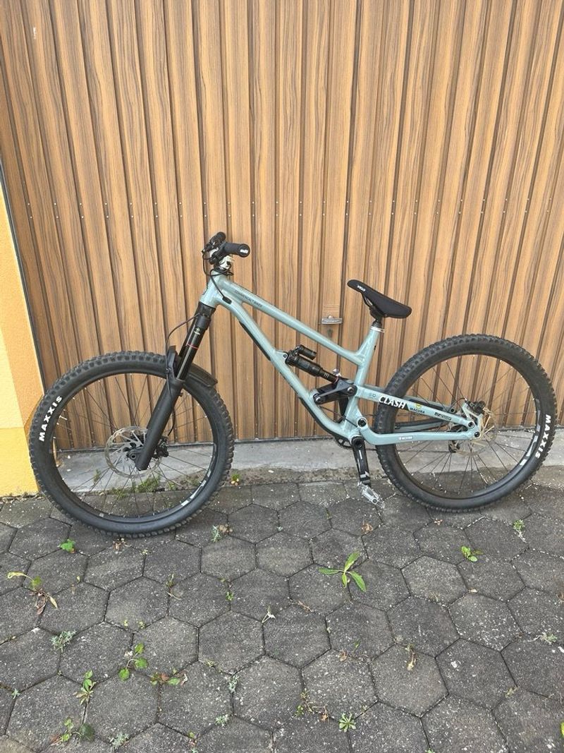 Used COMMENCAL CLASH 2025 2025 MTB
