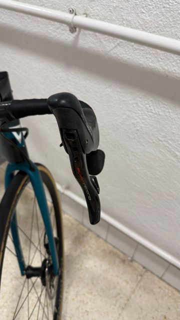 Tweedehands Giant Tcr SL Campagnolo Super Record EPS 2024 Road & Gravel — afbeelding 4 van 15