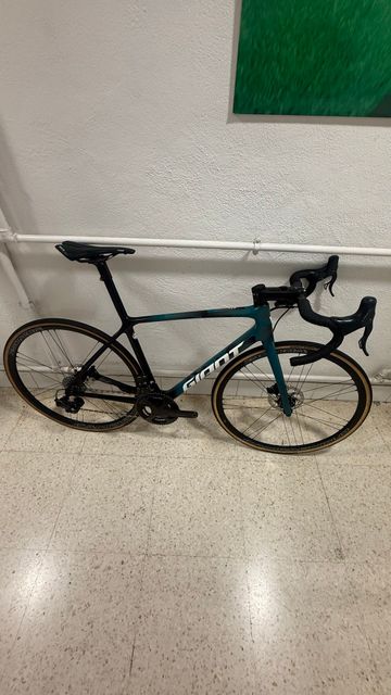 Tweedehands Giant Tcr SL Campagnolo Super Record EPS 2024 Road & Gravel — afbeelding 1 van 15