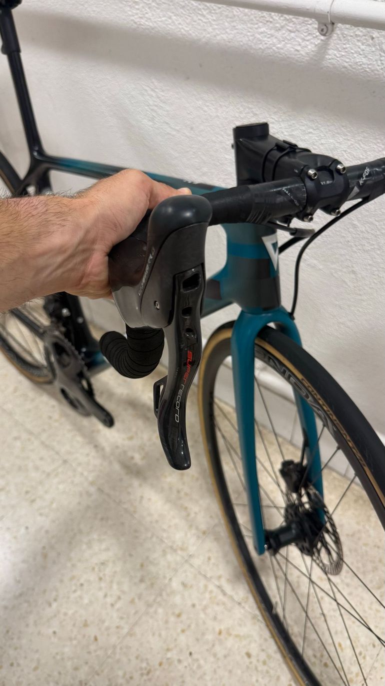 Tweedehands Giant Tcr SL Campagnolo Super Record EPS 2024 Road & Gravel — afbeelding 3 van 15