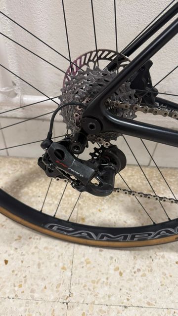 Tweedehands Giant Tcr SL Campagnolo Super Record EPS 2024 Road & Gravel — afbeelding 9 van 15
