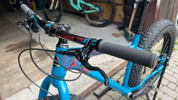 Używany Rocky Mountain Blizzard -30 2016 2016 Mountainbike — zdjęcie 4 z 12