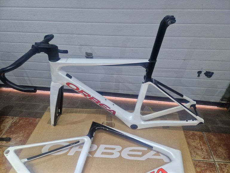 Gebrauchtes Orbea Orca Shimano Ultegra Di2 2024 Road & Gravel, Weiß — Bild 2 von 8