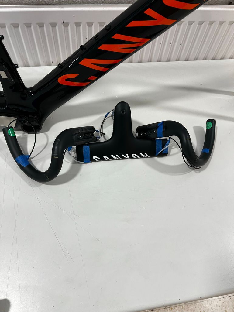 Used Canyon Aeroad Frameset 2024 Road & Gravel, Black — image 8 of 9