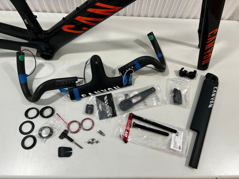 Used Canyon Aeroad Frameset 2024 Road & Gravel, Black — image 2 of 9