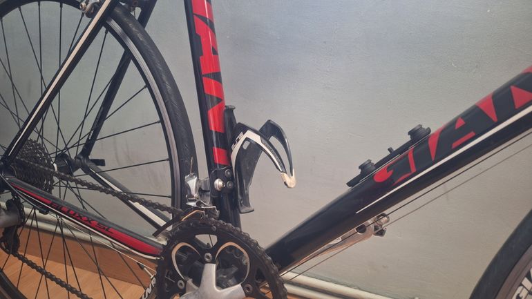 Giant Defy 2 2012 2012 Road & Gravel usato, Nero — immagine 3 di 10