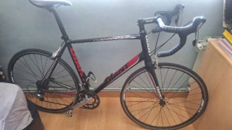 Used Giant Defy 2 2012 2012 Road & Gravel