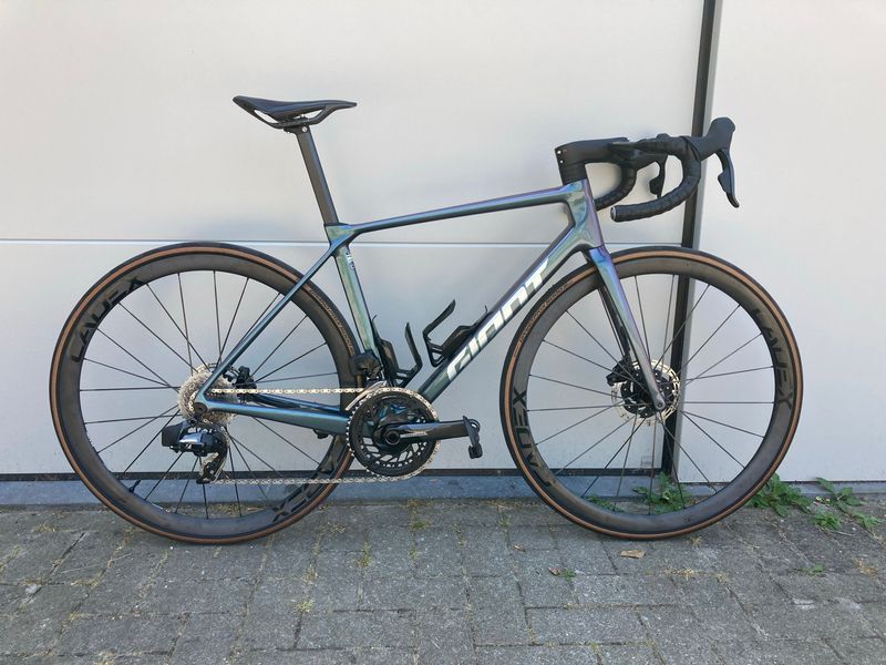 Used Giant TCR Advanced Pro 0 AXS 2025 2025 Road & Gravel