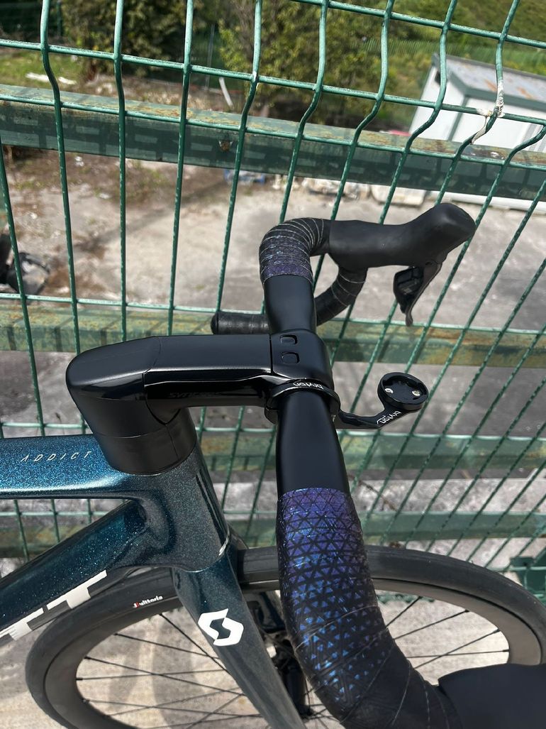 Použité Scott Addict RC Shimano Ultegra Di2 (12 speed) 2022 Road & Gravel — obrázek 3 z 4