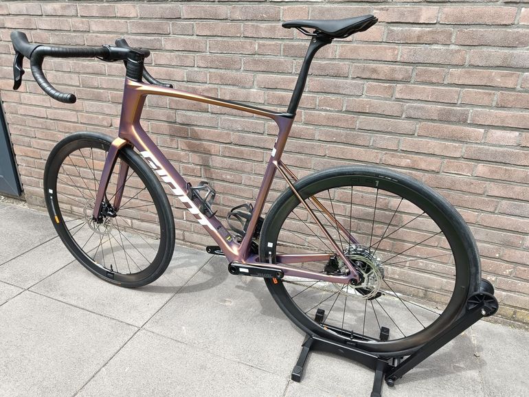 Giant Defy Advanced Pro 1 2025 2025 Road & Gravel usato, Arancione — immagine 6 di 19