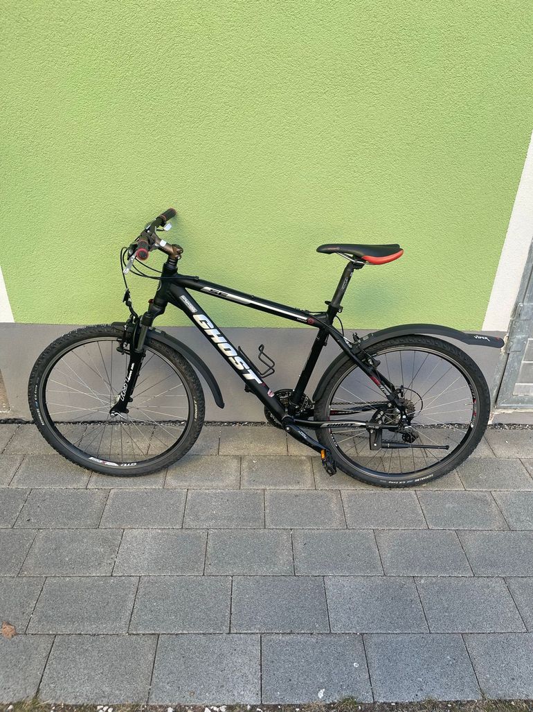 Used Ghost Custom Shimano Alivio 2017 Mountainbike, Black — image 2 of 3