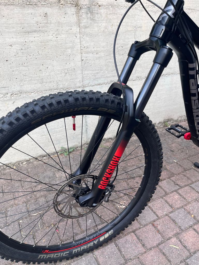 Used Transition Sentinel 2018 2018 Mountainbike, Black — image 5 of 18