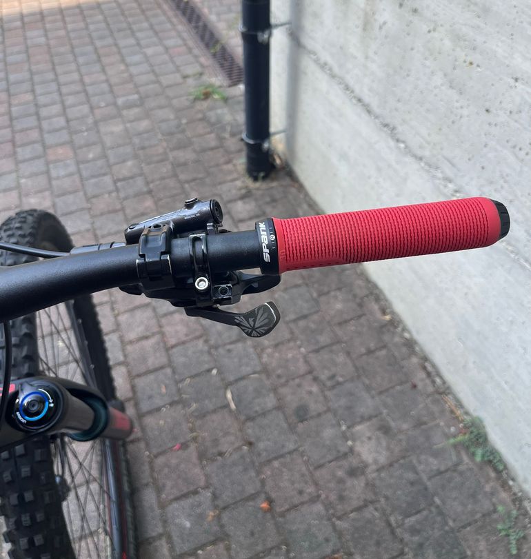 Used Transition Sentinel 2018 2018 Mountainbike, Black — image 10 of 18