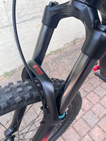 Used Transition Sentinel 2018 2018 Mountainbike, Black — image 11 of 20