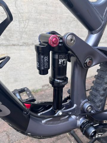 Used Transition Sentinel 2018 2018 Mountainbike, Black — image 8 of 18
