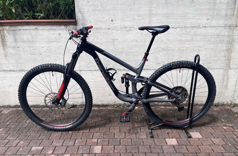 Used Transition Sentinel 2018 2018 Mountainbike, Black — image 2 of 20