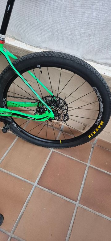 Used Berria carbono M 2015 Mountainbike, Green — image 7 of 8