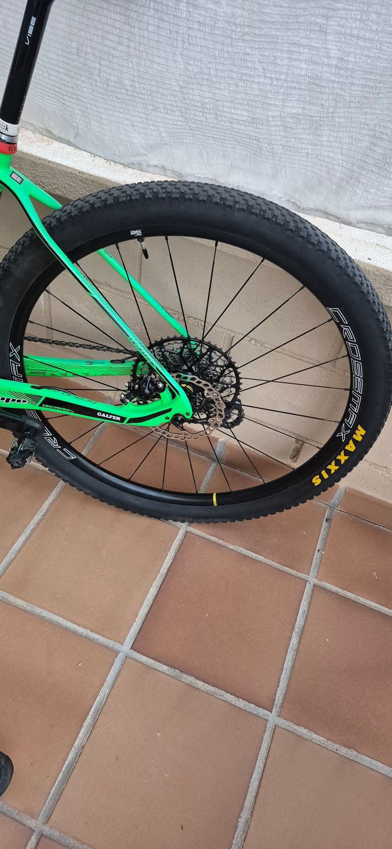 Used Berria carbono M 2015 Mountainbike, Green — image 7 of 8