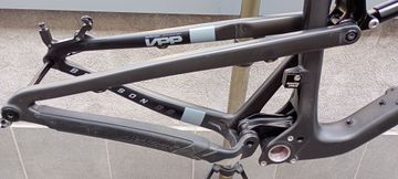 Santa Cruz Bronson CC 2016 Talla L Frameset 2016 Mountainbike usato, Nero — immagine 6 di 12