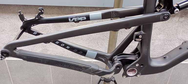 Santa Cruz Bronson CC 2016 Talla L Frameset 2016 Mountainbike usato, Nero — immagine 6 di 12