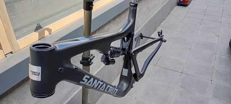 Santa Cruz Bronson CC 2016 Talla L Frameset 2016 Mountainbike usato, Nero — immagine 4 di 12