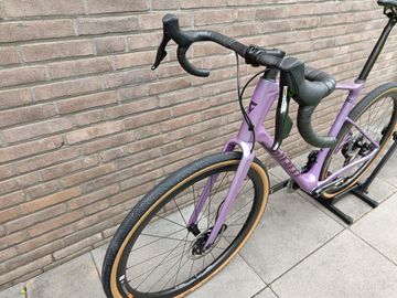 Gebrauchtes Giant Revolt Advanced Pro 0 2024 2024 Road & Gravel, Violett — Bild 10 von 16