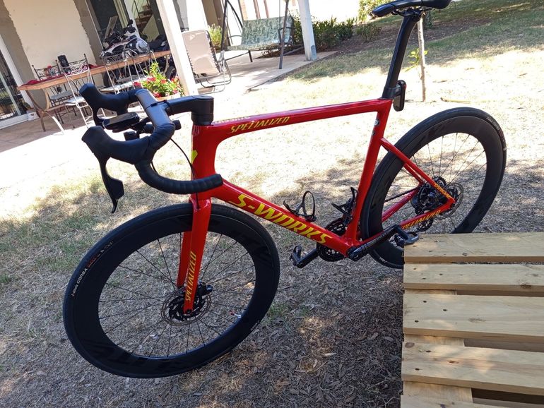 Used Specialized Tarmac SRAM Rival eTap AXS 2020 Road & Gravel, Red — image 2 of 13