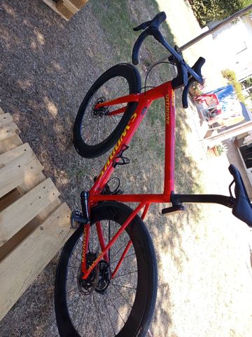 Used Specialized Tarmac SRAM Rival eTap AXS 2020 Road & Gravel, Red — image 7 of 13