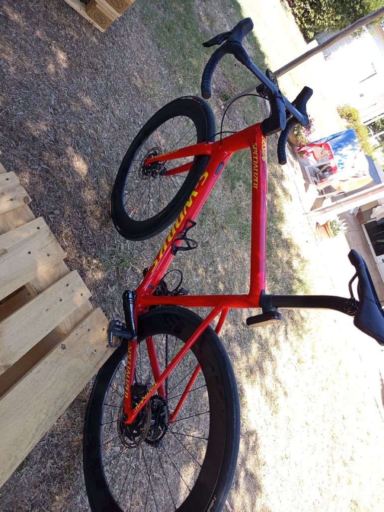 Used Specialized Tarmac SRAM Rival eTap AXS 2020 Road & Gravel, Red — image 7 of 13