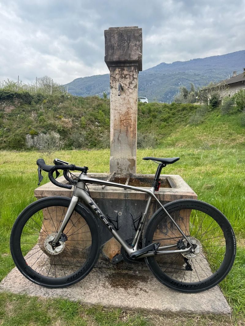 Použité Trek Émonda SL 6 Disc 2021 2021 Road & Gravel