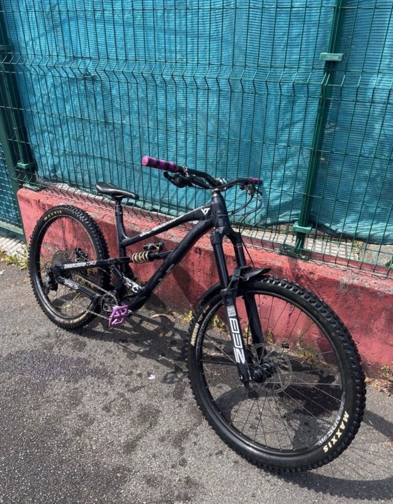 Gebrauchtes YT Industries Capra CORE 1 MX 2024 2024 Mountainbike, Schwarz, 29, 27.5 — Bild 7 von 9